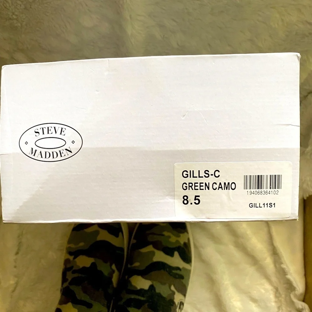 STEVE Madden Lite Camo Shoes Size 8 1/2 M